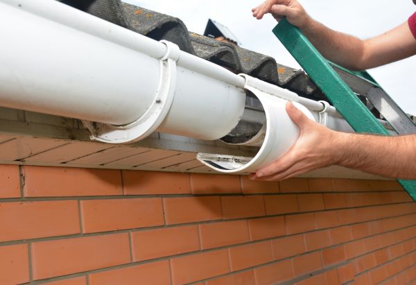 Gutter Maintenance in Newton